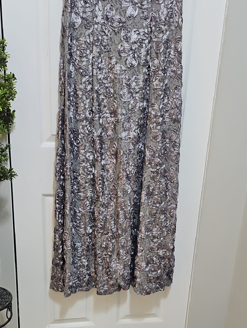 Elegant Gray Floral Lace Maxi Dress - Picture 3 of 6